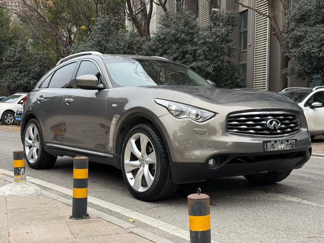 Infiniti FX