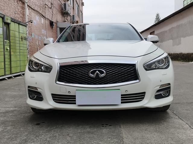 Infiniti Q50L