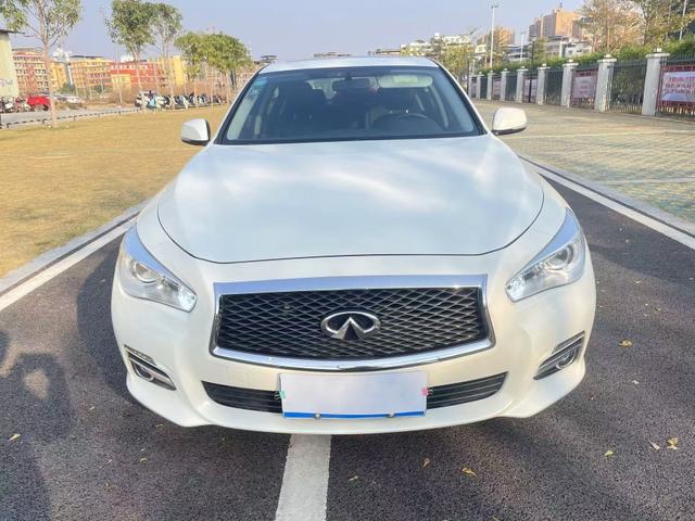 Infiniti Q50L