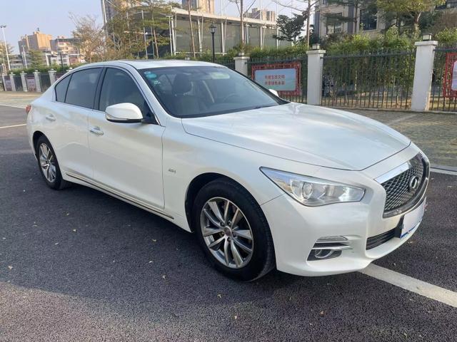 Infiniti Q50L