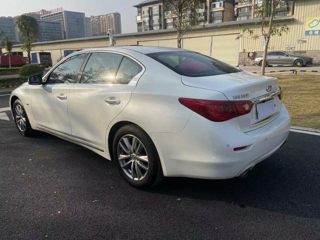 Infiniti Q50L