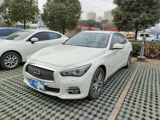 Infiniti Q50L