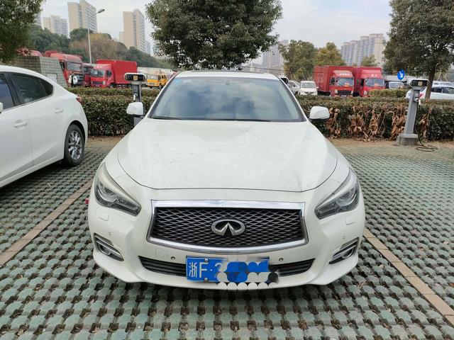 Infiniti Q50L