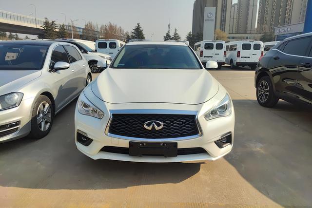 Infiniti Q50L