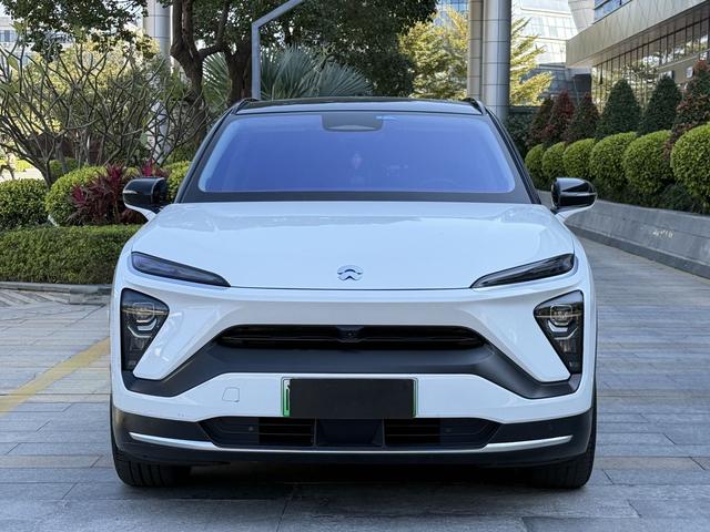 NIO ES6