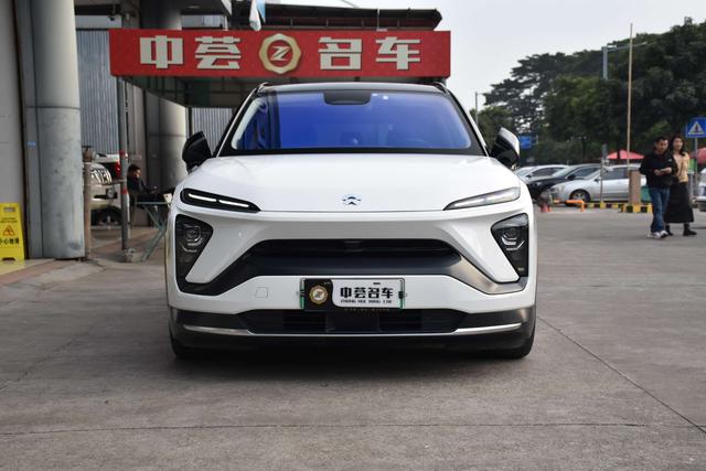 NIO ES6