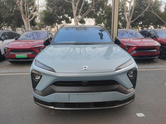 NIO ES6