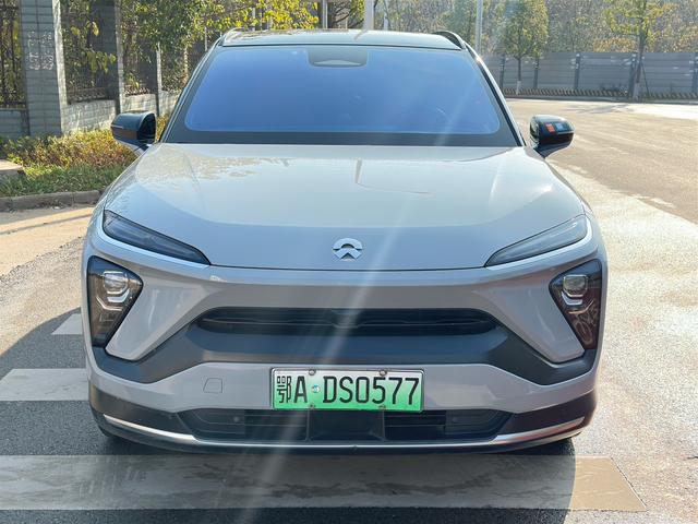 NIO ES6