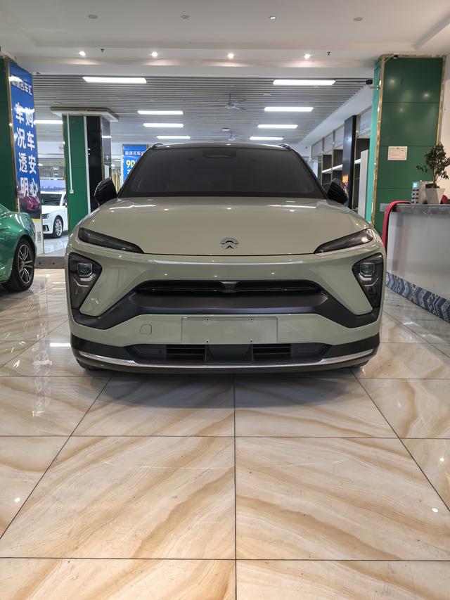 NIO ES6