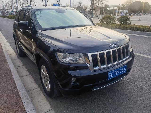 Jeep Grand Cherokee (imported)