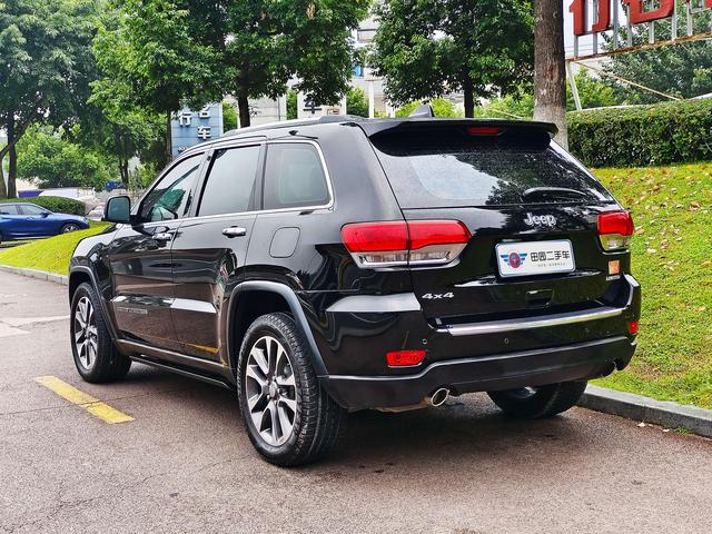 Jeep Grand Cherokee (imported)