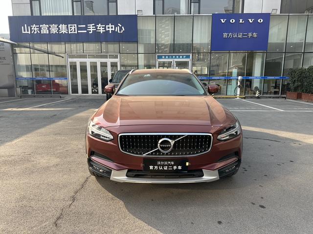 Volvo V90