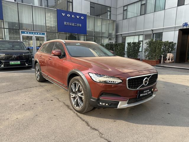 Volvo V90