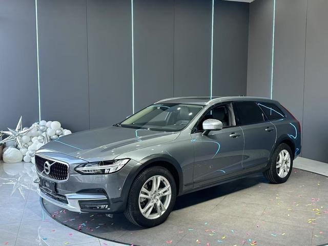 Volvo V90