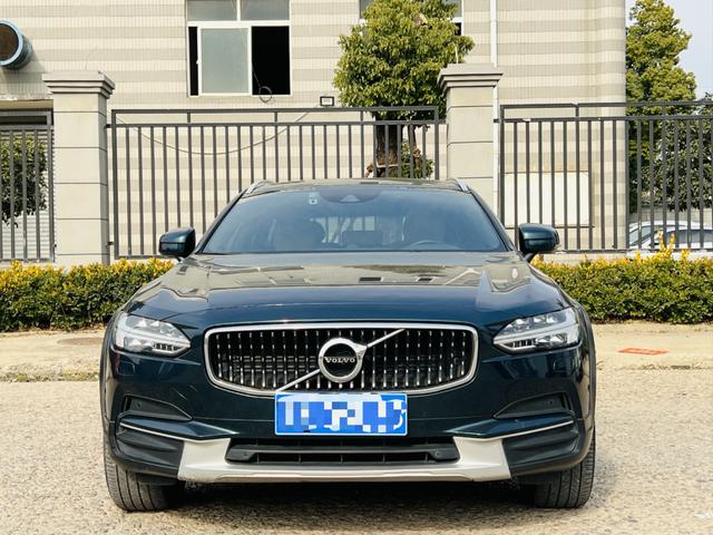 Volvo V90