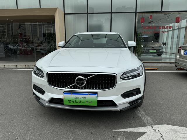 Volvo V90