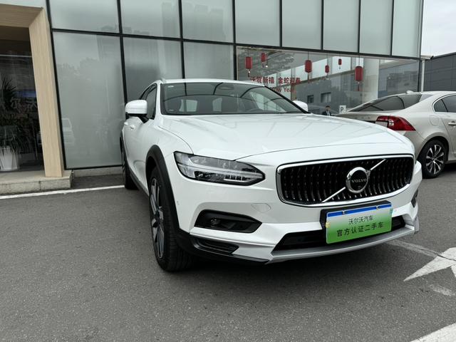 Volvo V90