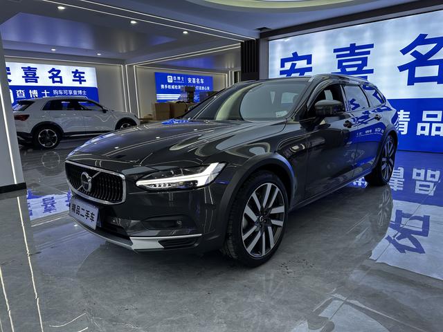 Volvo V90