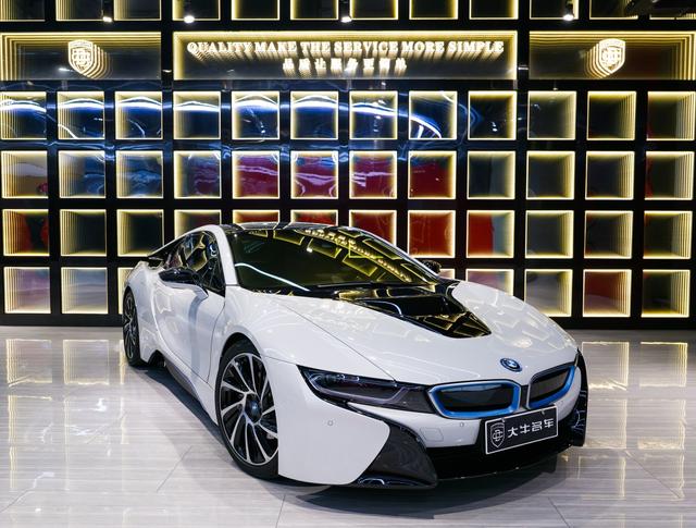 BMW i8