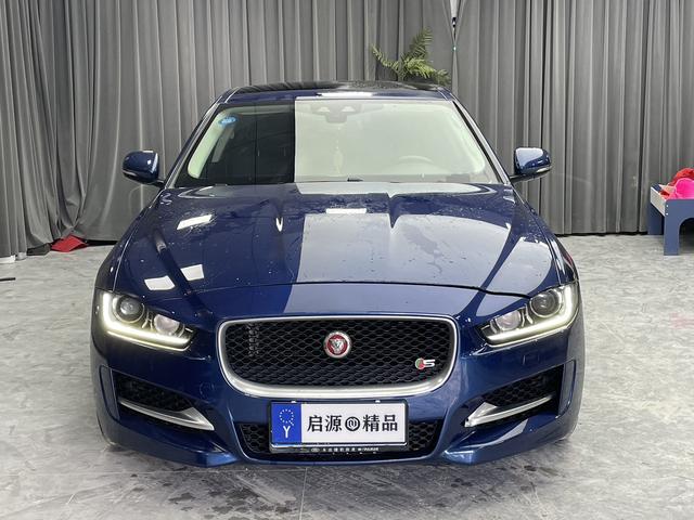 Jaguar XE