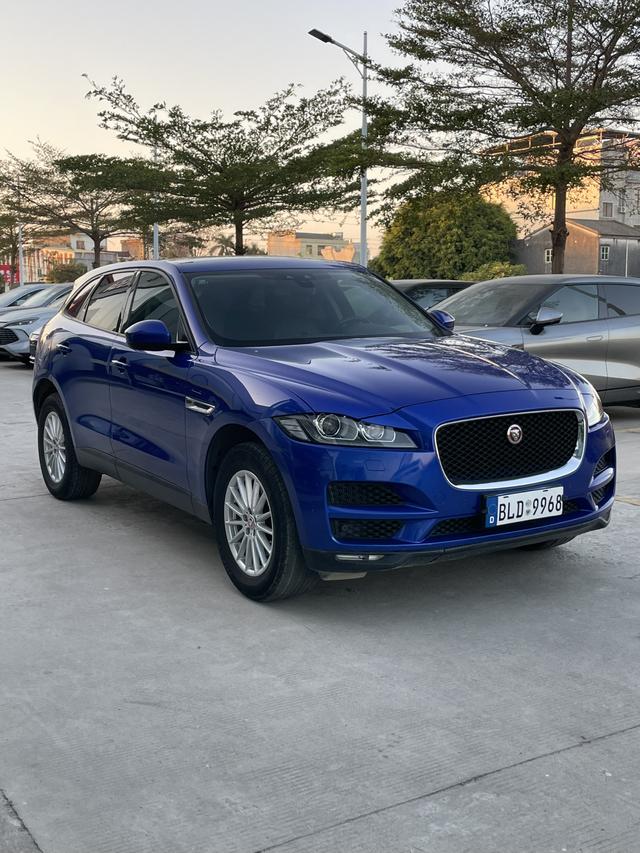 Jaguar F-PACE