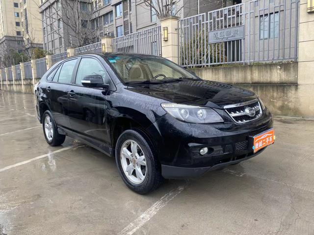 BYD S6