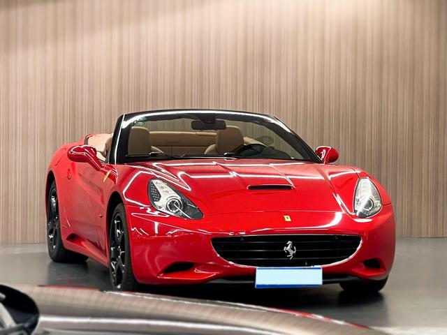 Ferrari California T