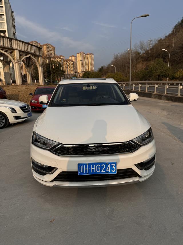 Zotye SR7