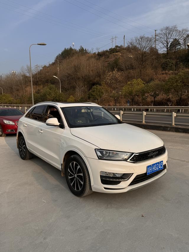 Zotye SR7