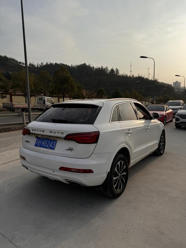 Zotye SR7