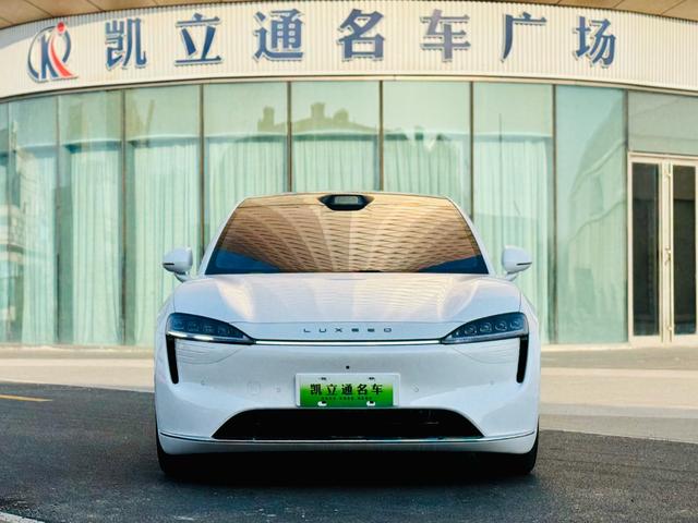 Luxeed Zhijie R7