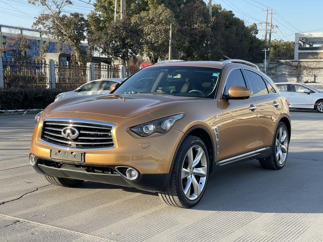 Infiniti QX70