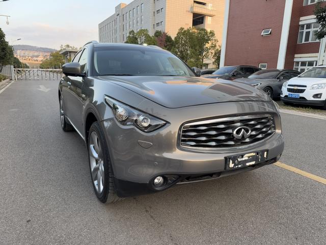 Infiniti FX