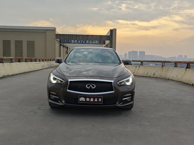 Infiniti Q50L