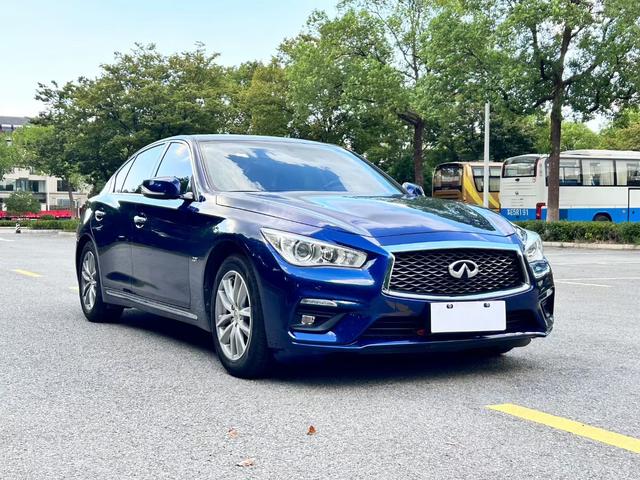 Infiniti Q50L