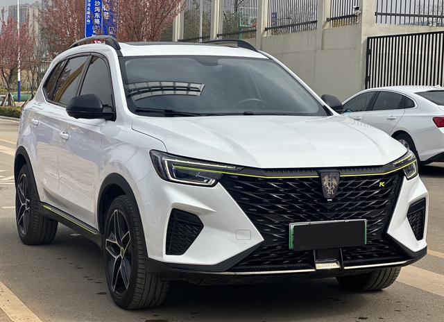 Roewe eRX5