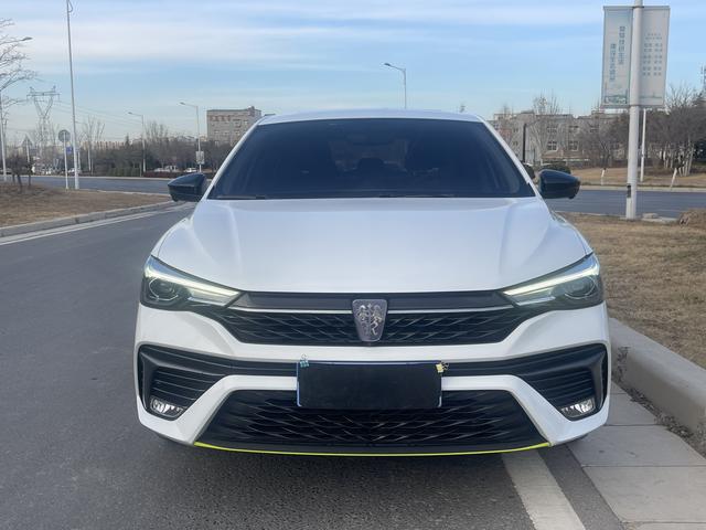 Roewe i5