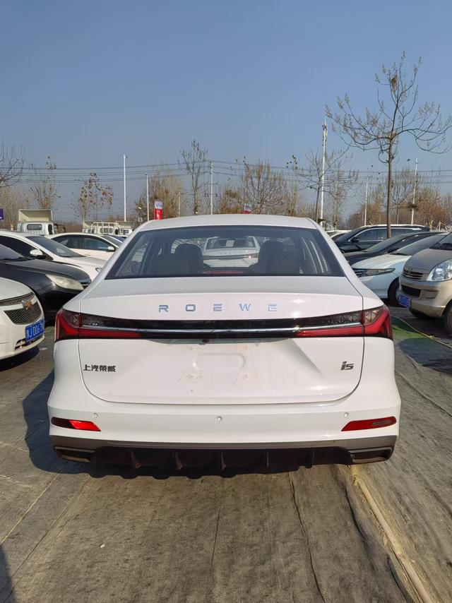 Roewe i5