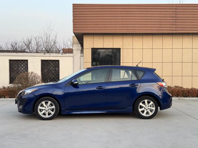 Mazda 3 (imported)