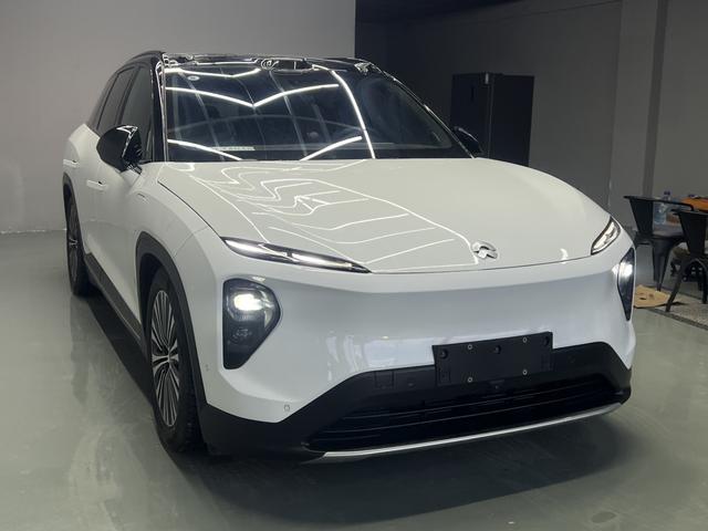 NIO ES7