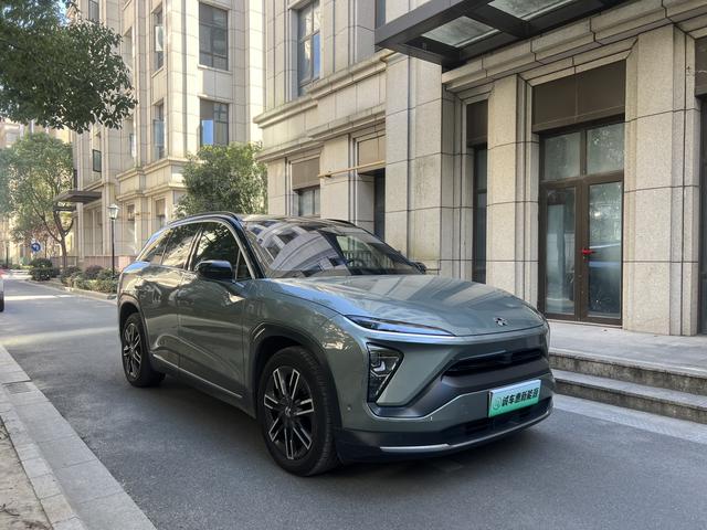 NIO ES6