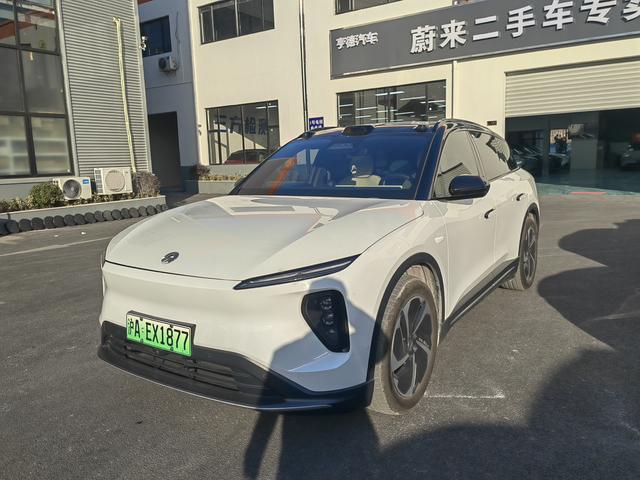 NIO ES6