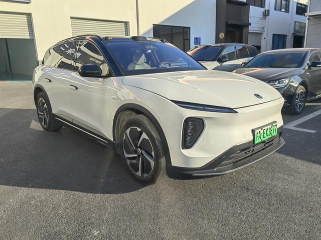 NIO ES6