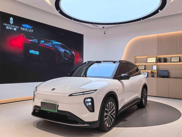 NIO ES6