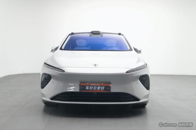 NIO ET7