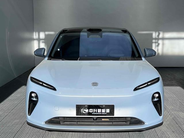 NIO ET5