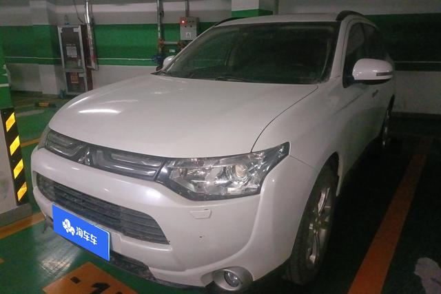 Mitsubishi Outlander (imported)