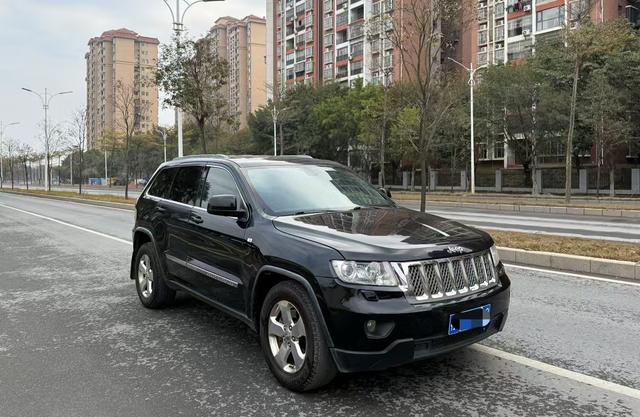 Jeep Grand Cherokee (imported)