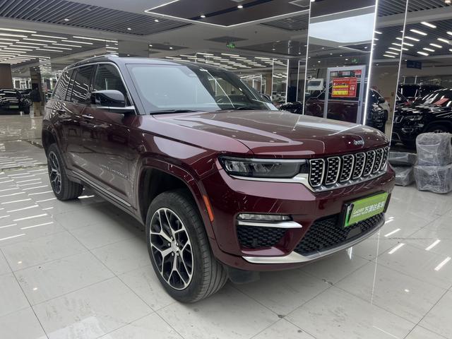 Jeep Grand Cherokee 4xe (imported)