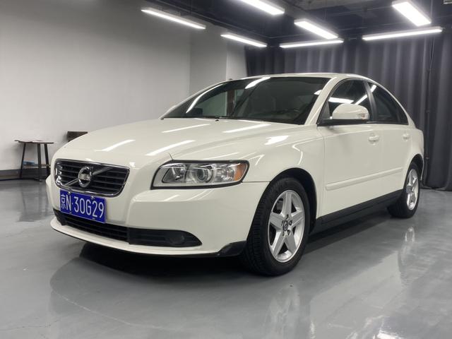 Volvo S40